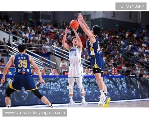 CBA上海突破手感提升明显,现场情绪不断攀升